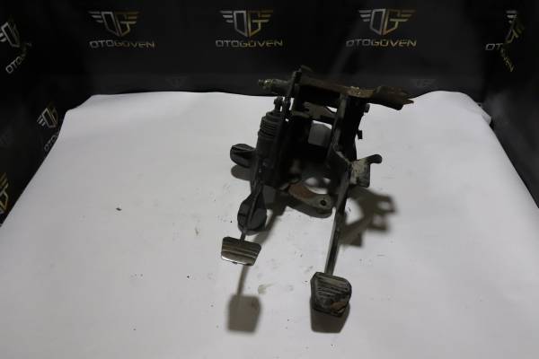 FORD TRANSİT 430 ED ÇIKMA PARÇA TRANSİT V347 DEBRİYAJ PEDALI